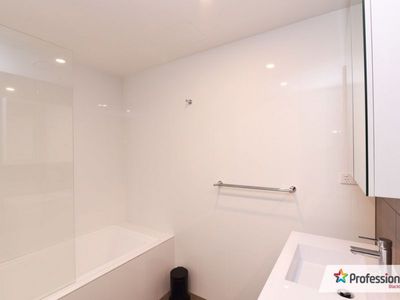 805 / 1 Boys Avenue, Blacktown