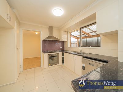 13 Luscombe Avenue, Carrum Downs
