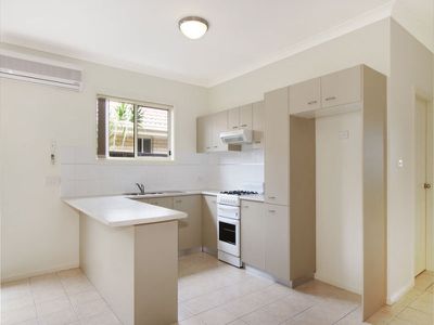 2 / 8 Helen Street, Warilla
