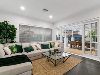 2 Craig Place, Winthrop