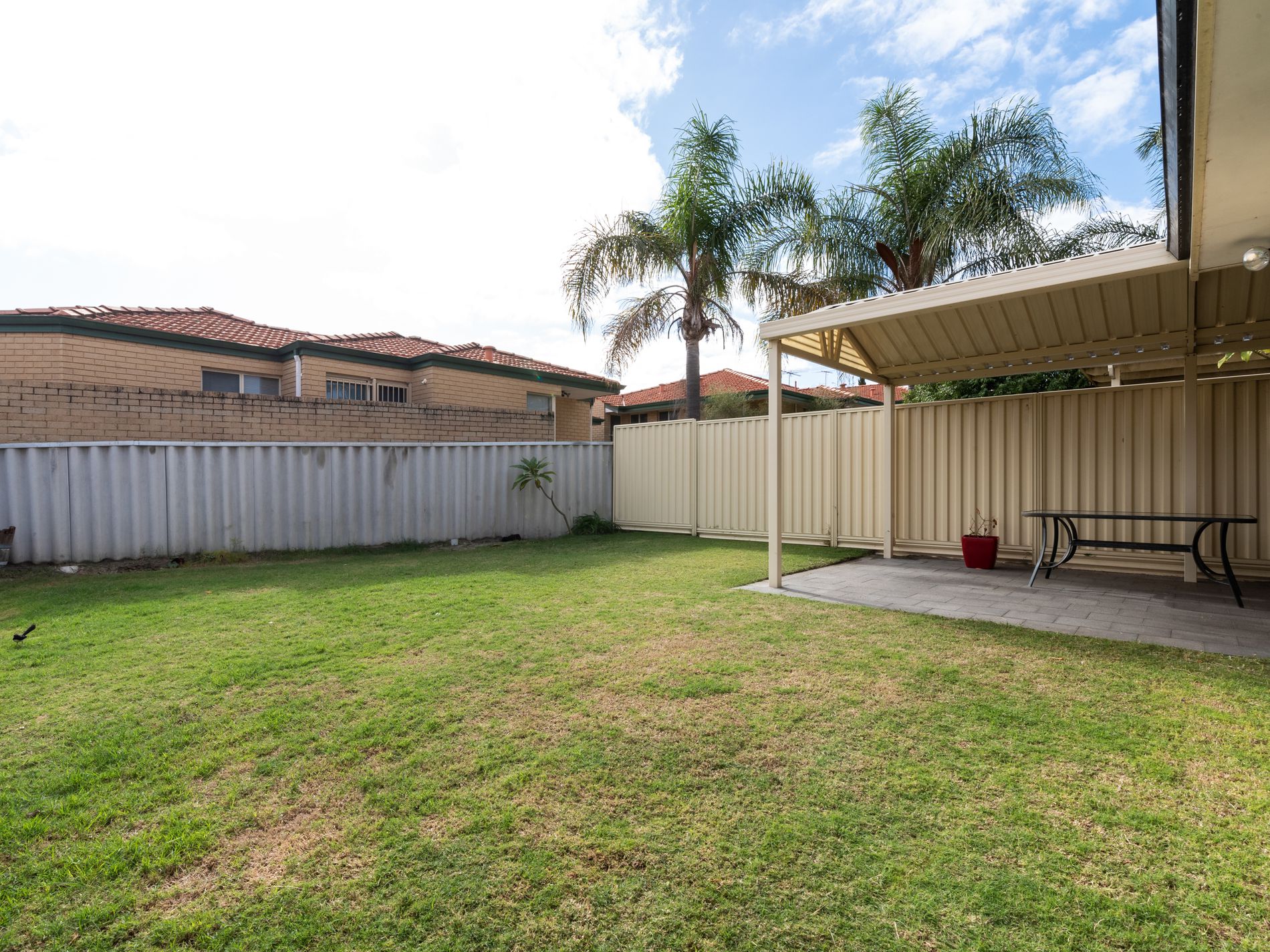 1/31 Holder Street, St James