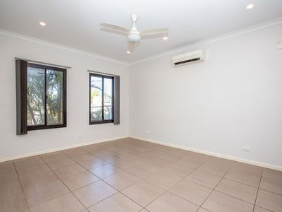25 Huxtable Crescent, South Hedland