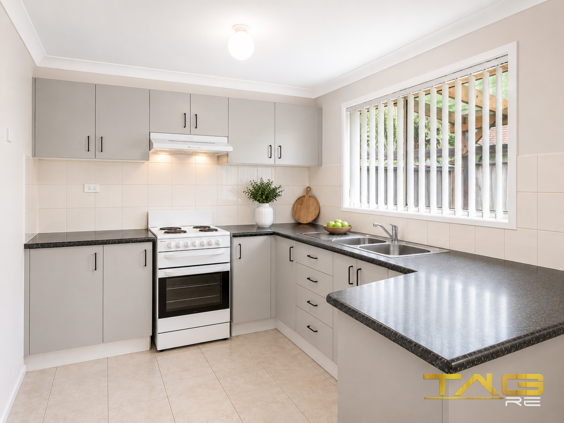 13 / 22 Hall Street, St Marys