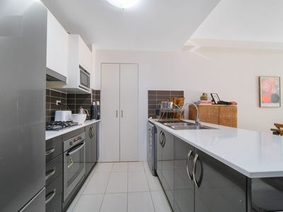 24 / 2 Porter Street, Ryde