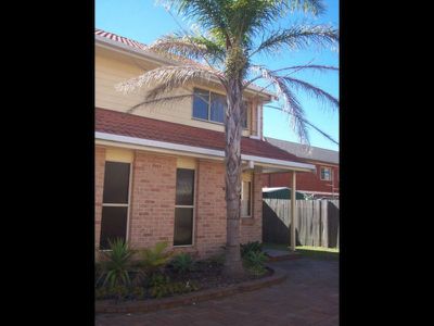 10 / 3 Commerce Dr, Warilla