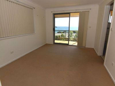 13 Stephen Street, Forster