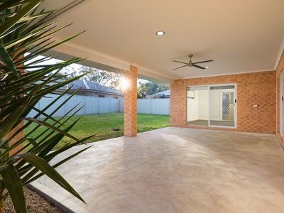 6 CADDY COURT, Wodonga