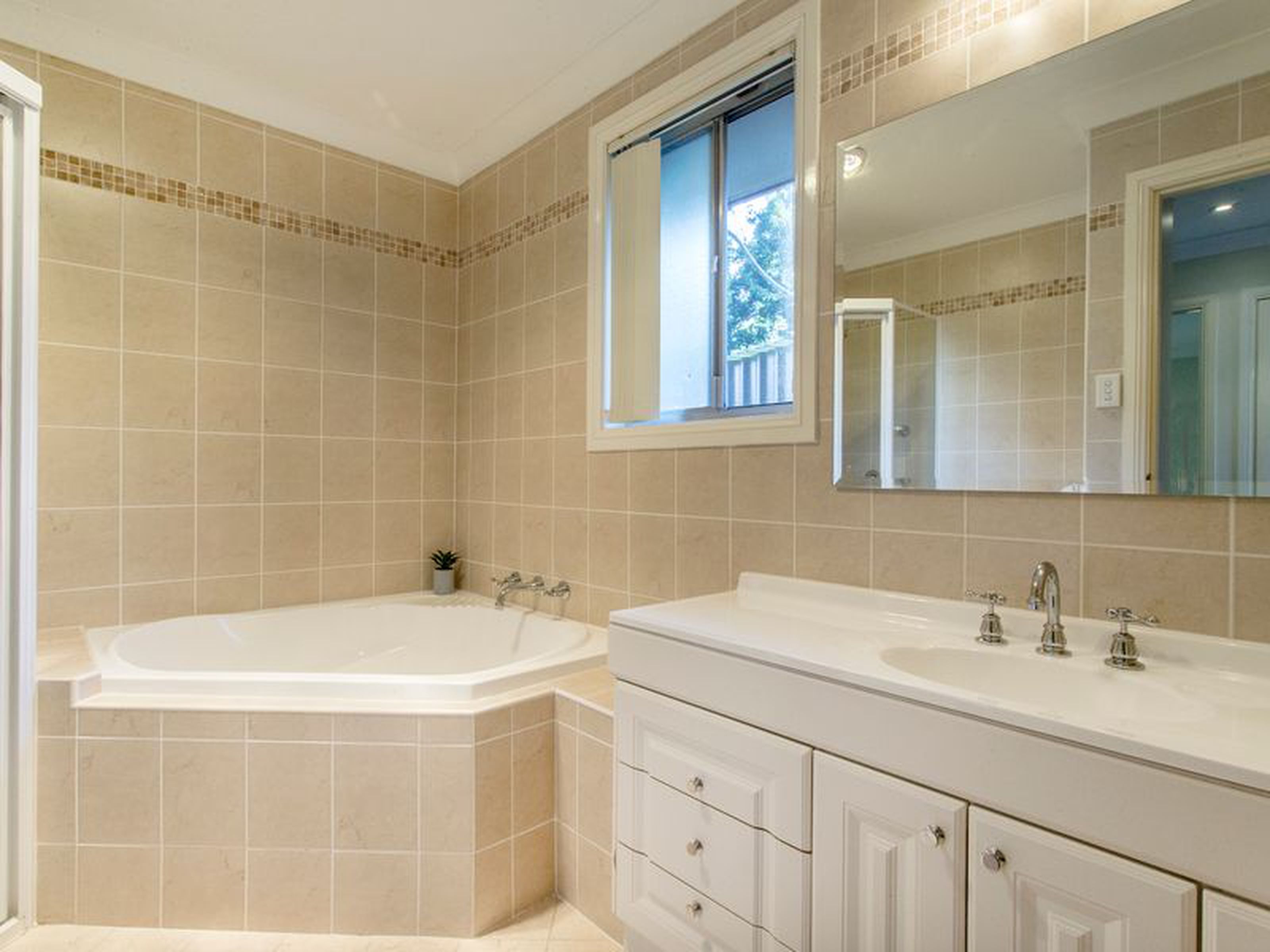2 Flavel Street, SOUTH PENRITH