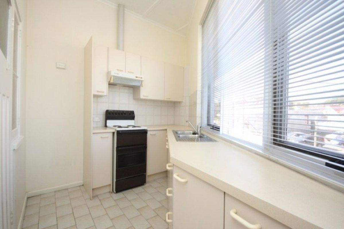 1 / 296 Lyons Road, Five Dock