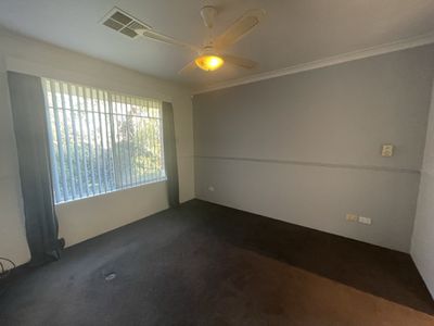 2 Stenton Gardens, Kinross