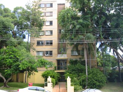 16 / 9 Dunmore Terrace, Auchenflower