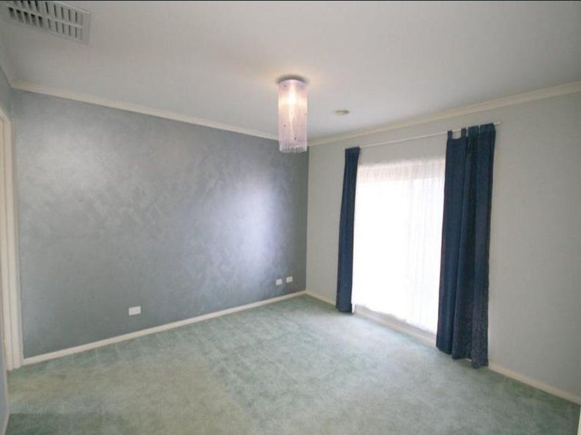 2 Brookville Avenue, Werribee