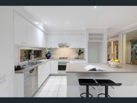 2 Nalbaugh Lane, Parkinson