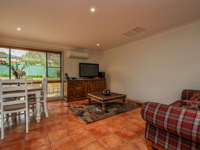 24 Pinehurst Ave, Dubbo