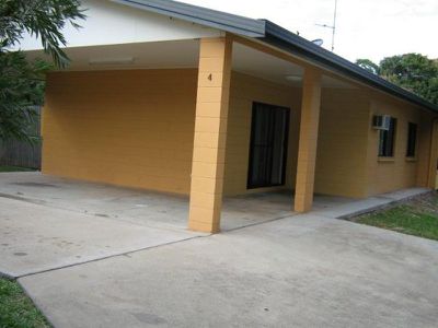 2 / 4 Boundary Street, Cooktown