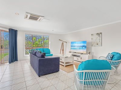2 / 96 Head Street, Forster