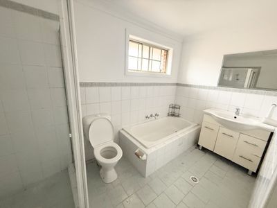 8 / 112 Hoxton Park Road, Liverpool