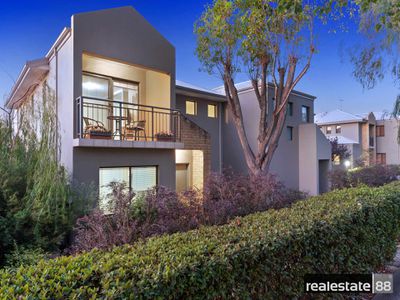 1 / 38 Comer Street, Como