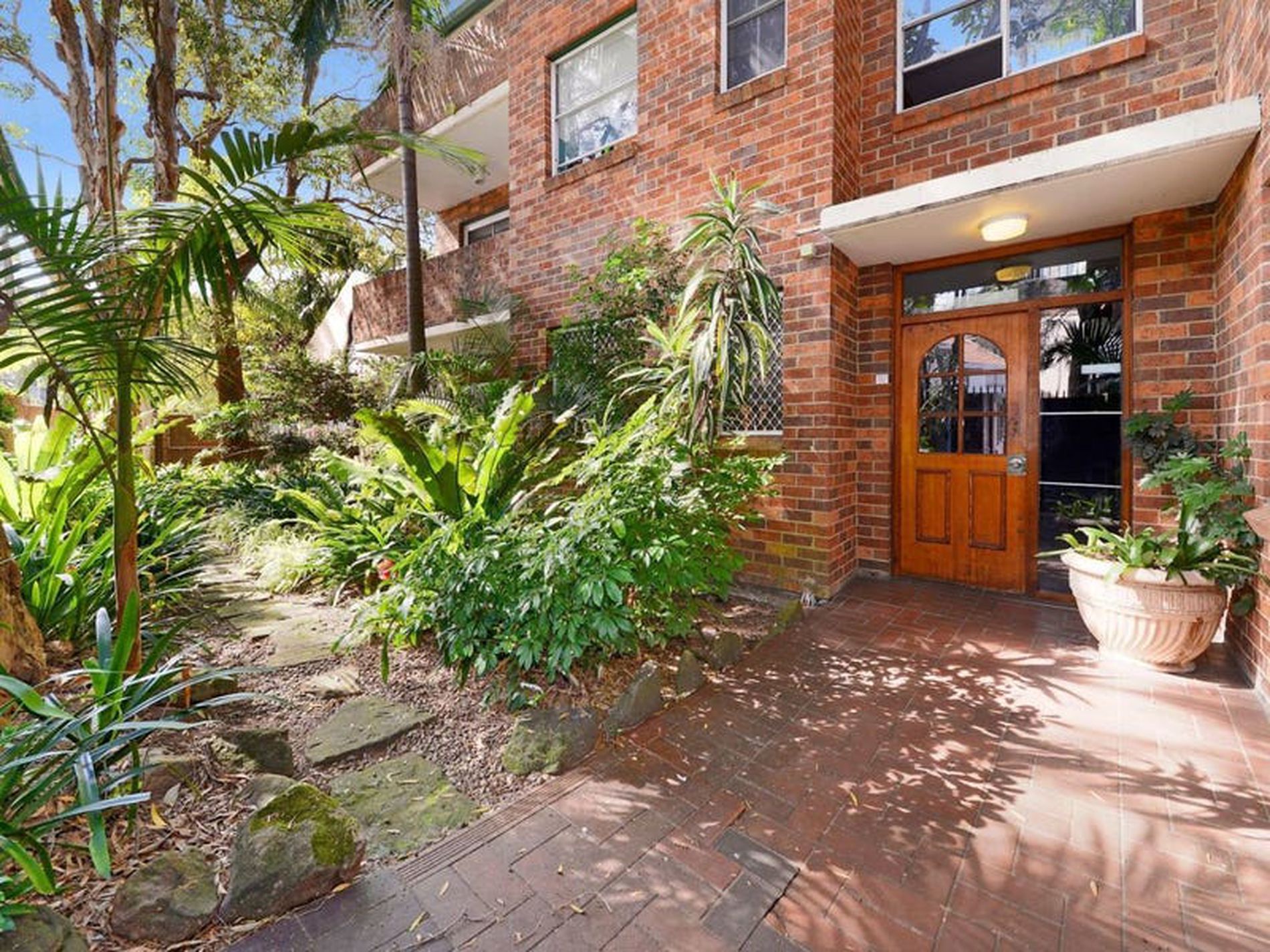 8 / 211-221 Old South Head Road, Bondi