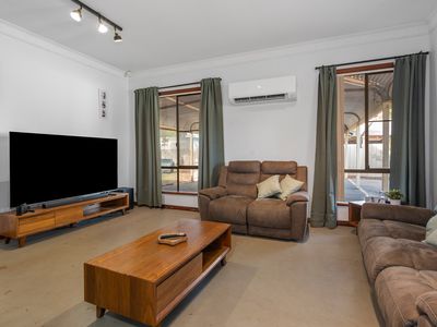 7 Montgomery Lane, Hannans