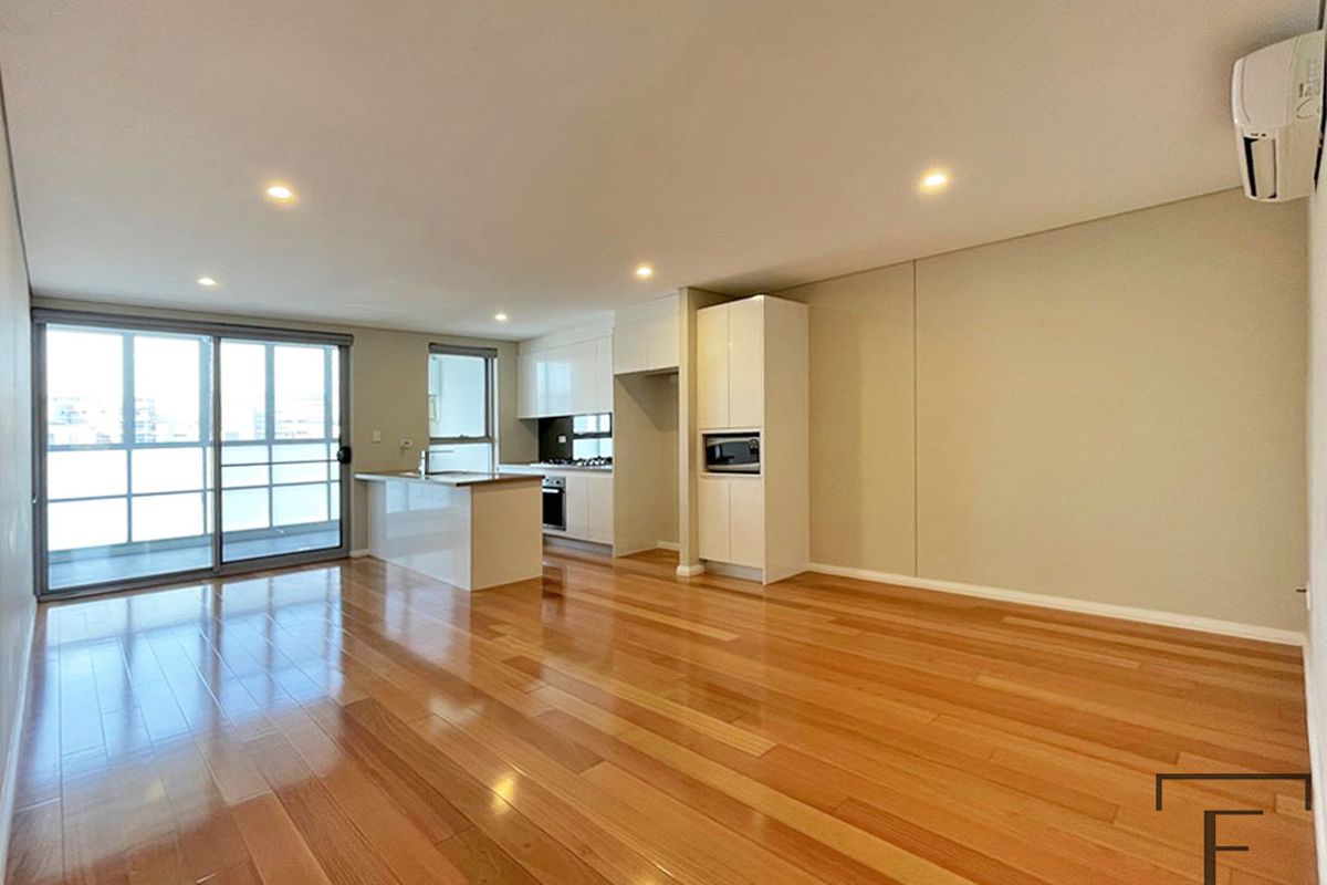 36 / 50 Loftus Crescent, Homebush