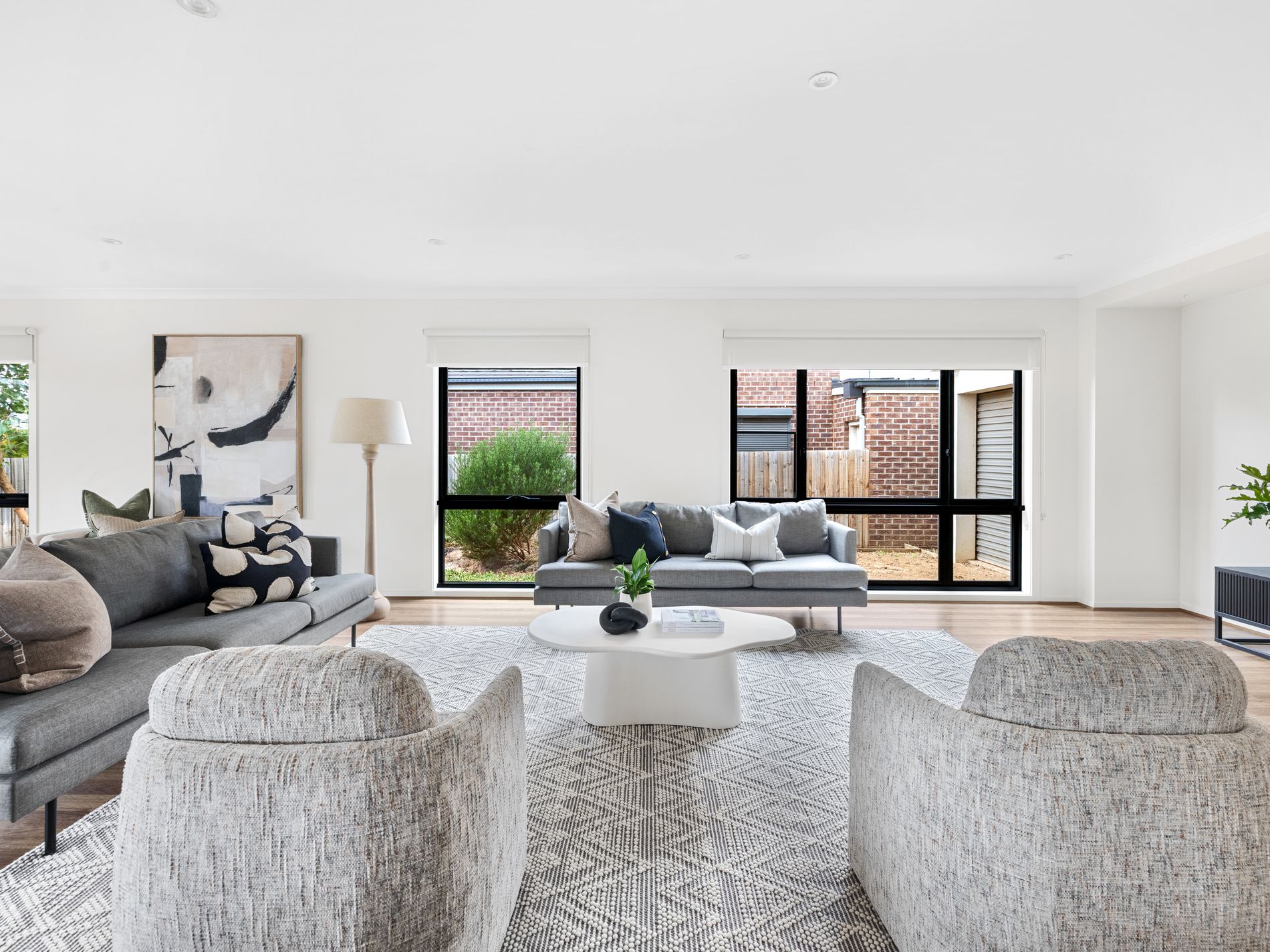 25 Wireless Drive, Aintree