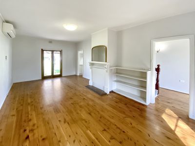 3 Little Queen Street, Forbes