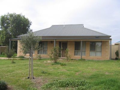 5 MARSHALL CRESCENT, Heathcote