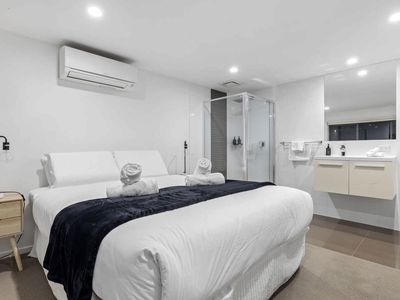 10-12 Nalong Street, Rye