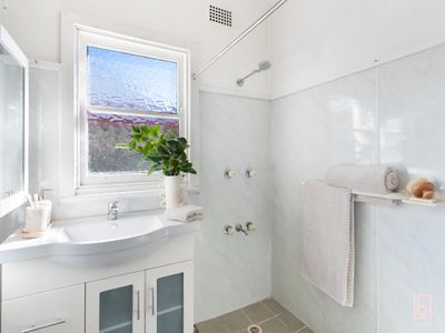 1 Cobbin Parade, Belmont