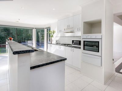 22 Fairway Crescent, Mccrae