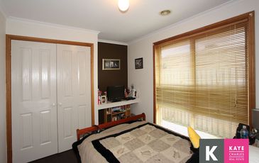 21 Grange Circuit, Beaconsfield