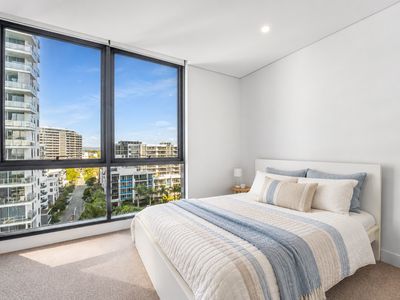 911 / 2 Como Crescent, Southport