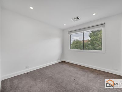 2 Lincoln Drive, Keilor East