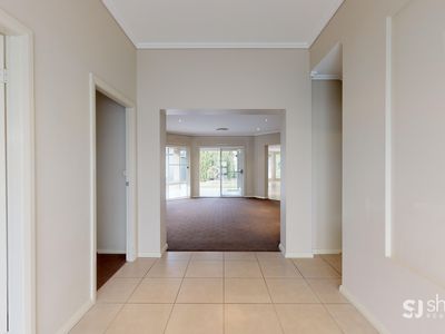 450 Wheelers Lane , Dubbo