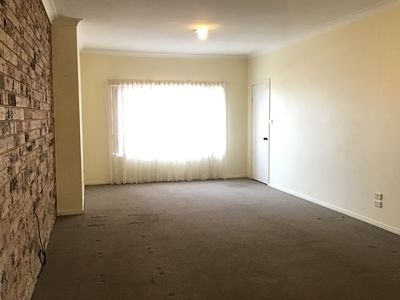 2 / 11 Cliff Avenue, Barrack Point