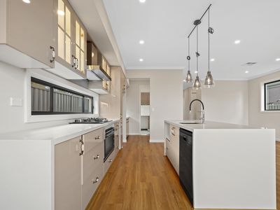 40 Ardennes Avenue, Edmondson Park
