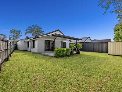 74 Serafina Drive, Helensvale