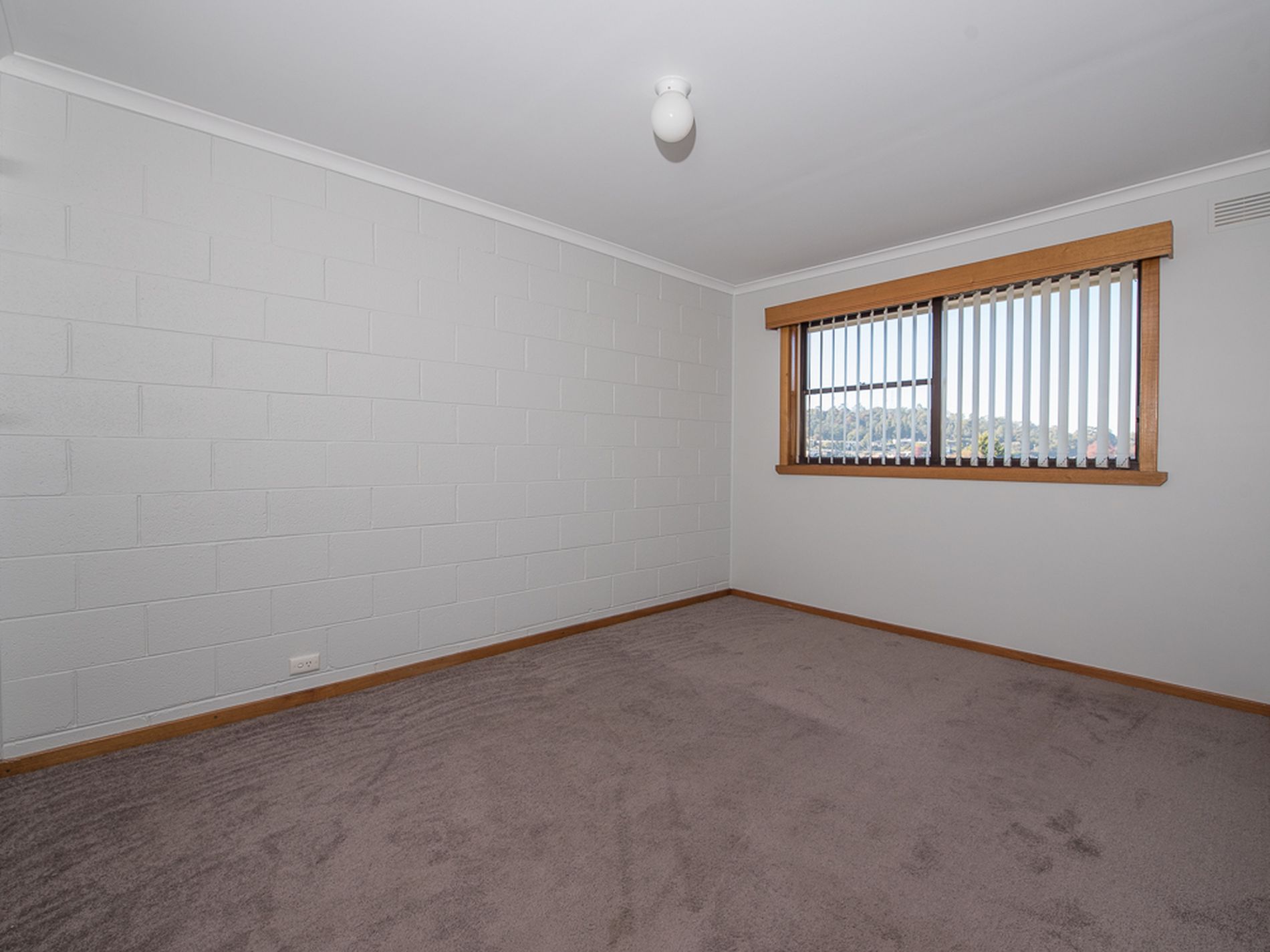 1 / 18 Guilford Road, Riverside