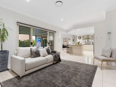 14 Rowland Ave, Wakerley