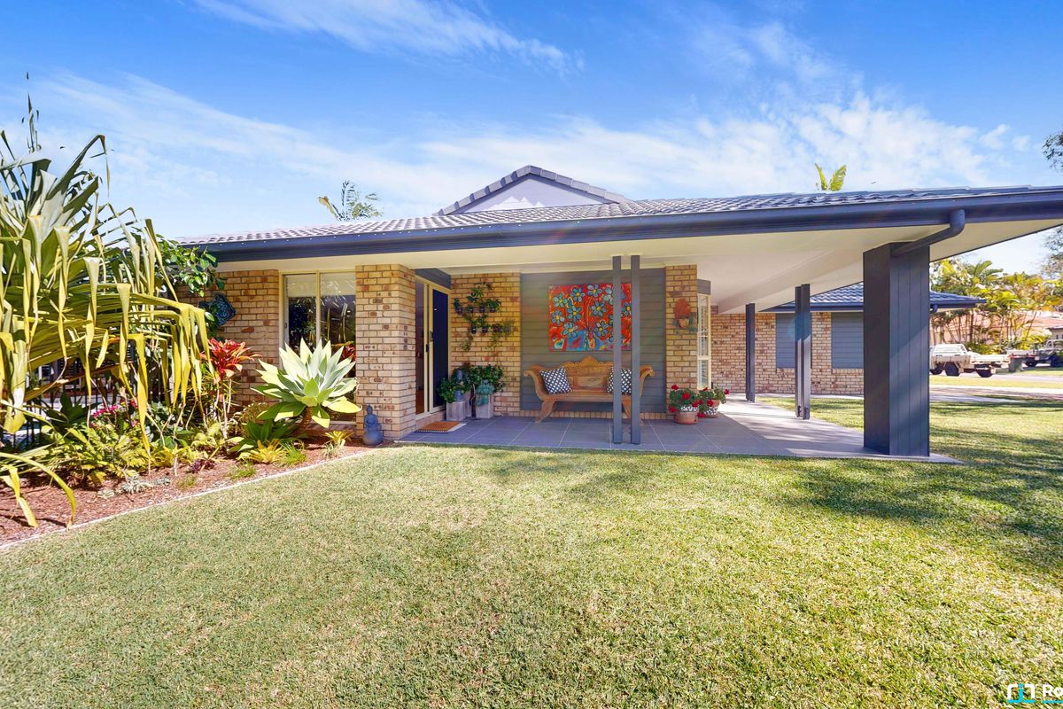 1 Feathertail Court, Tewantin