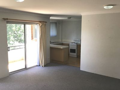 12 / 6 Blackbutt Way, Barrack Heights