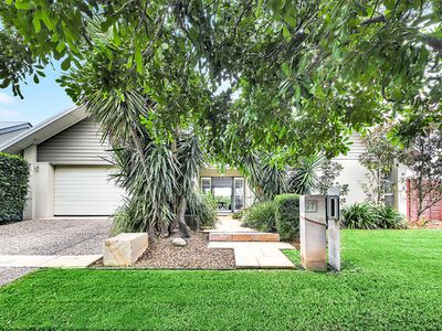 77 Mossvale Drive, Wakerley