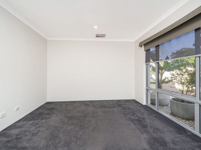 21 Pexton Drive, South Guildford