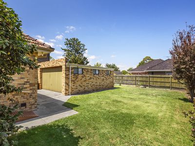66 Beddoe Avenue, Bentleigh East