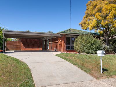 4 FERN AVENUE, Wodonga