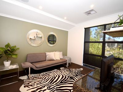 7 Windermere Boulevard, Aveley
