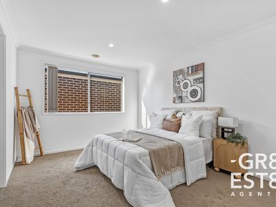 12 Newington drive, Cranbourne East