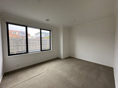 2 / 15 Church Street, Belmont