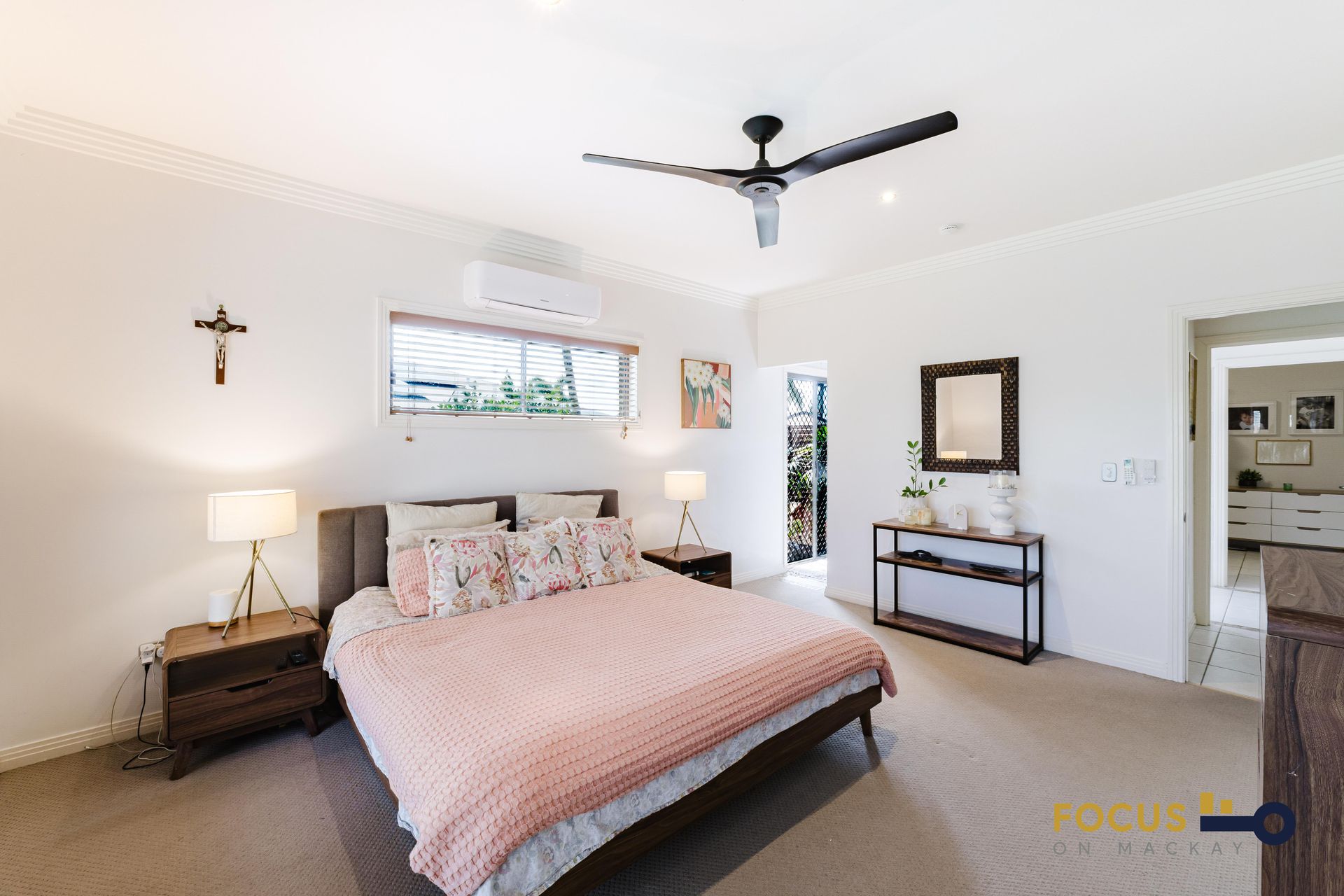 70 Gingham Street, Glenella